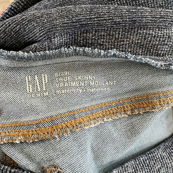 Gap Maternity Jeans - Picture 3 of 3